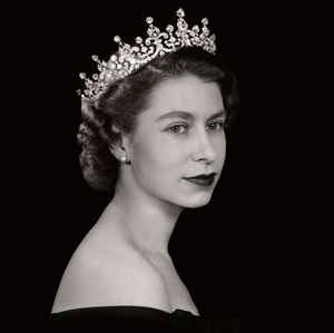Queen Elizabeth - Monochrome